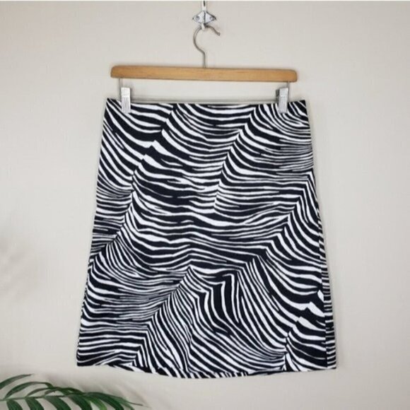 NWT Ann Taylor Factory | Black White Zebra Print Pencil Skirt - Picture 1 of 4
